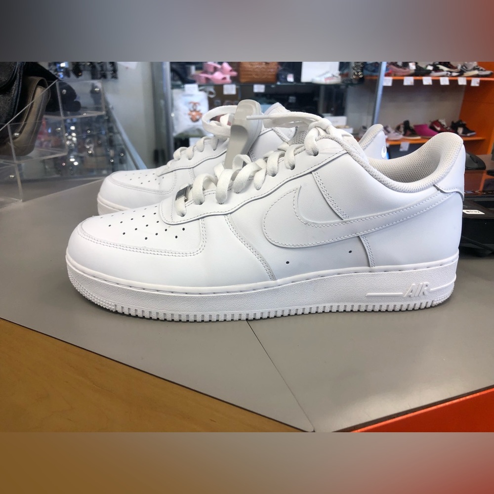 Nike Air Force 1